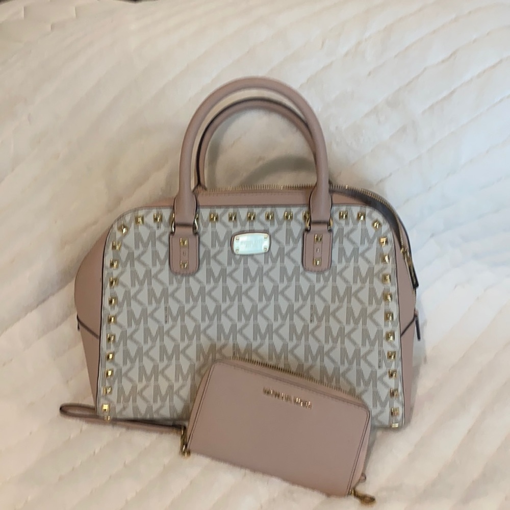 Michael kors purse and wallet